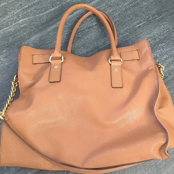 Michael kors purse - Picture 4 of 7